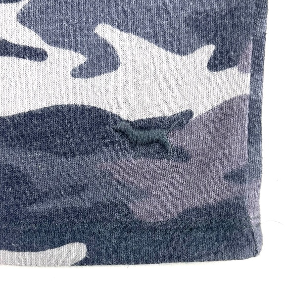 PINK Victoria’s Secret Grey Camouflage V-Neck Essentials Tee - Picture 7 of 9